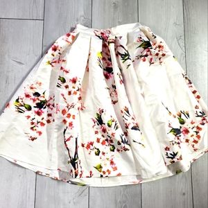 White floral flare skirt zip back button pleated